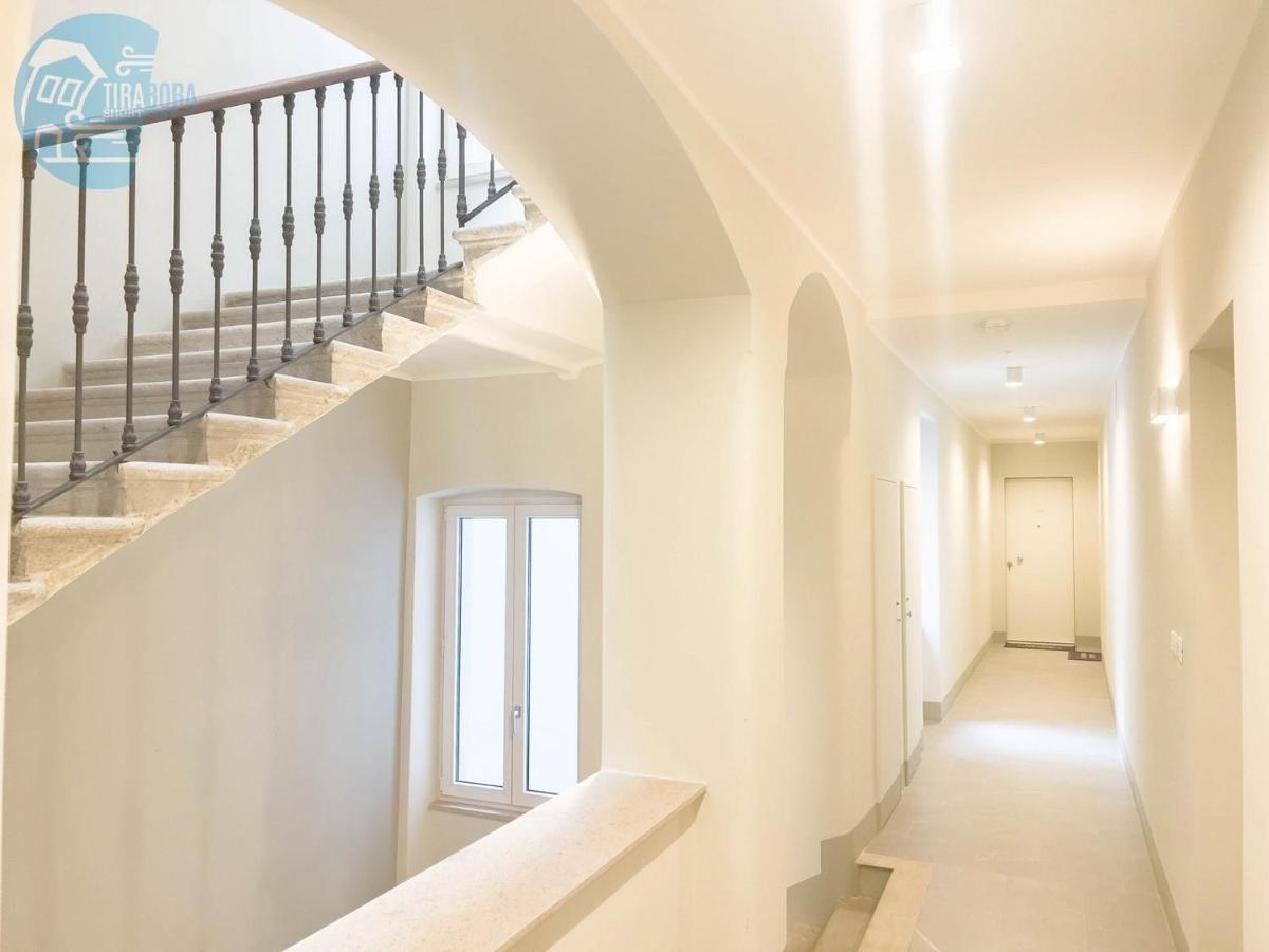 Corridoni 2E Tirabora Short Rent Apartment Триест Екстериор снимка